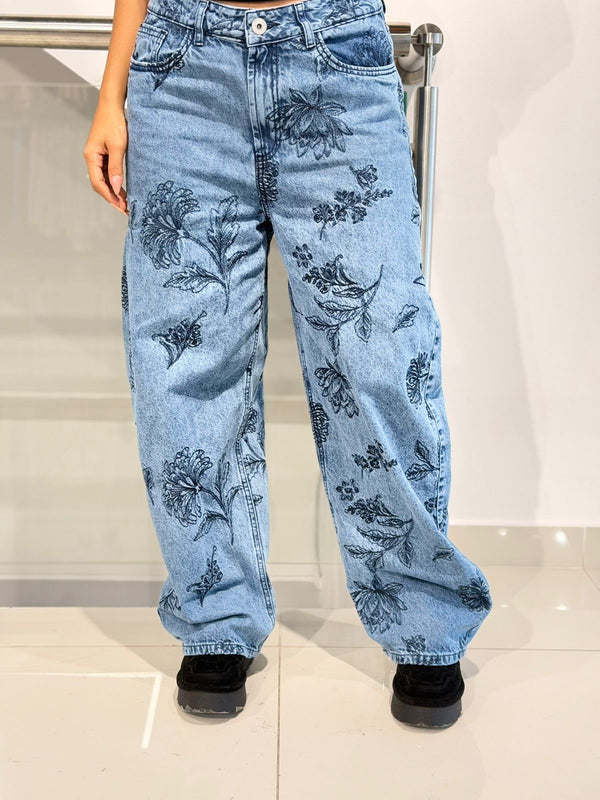JEAN DAMA TCS2133053